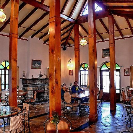 Ayurvaid Kalmatia Hotel Almora Buitenkant foto