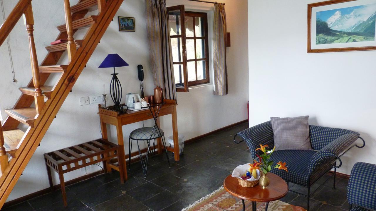 Ayurvaid Kalmatia Hotel Almora Buitenkant foto